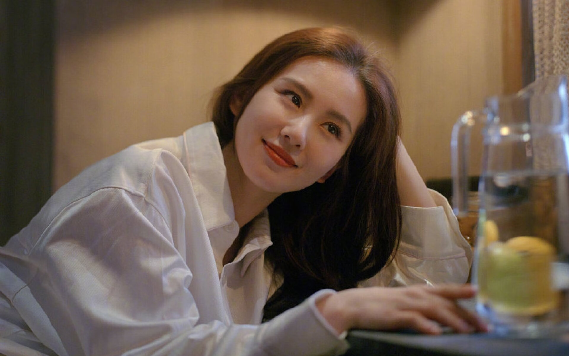 边路球员助攻效率是否比中路穿插更具威胁,边路足球是什么意思