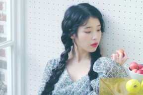 爱游戏体育官网-“简阳文体中心：篮球与羽毛球并行，赛事精彩不断”