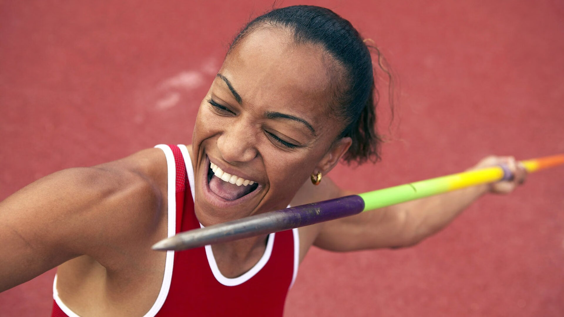 布莱顿锋线冲击力十足制造持续威胁，布莱顿战术